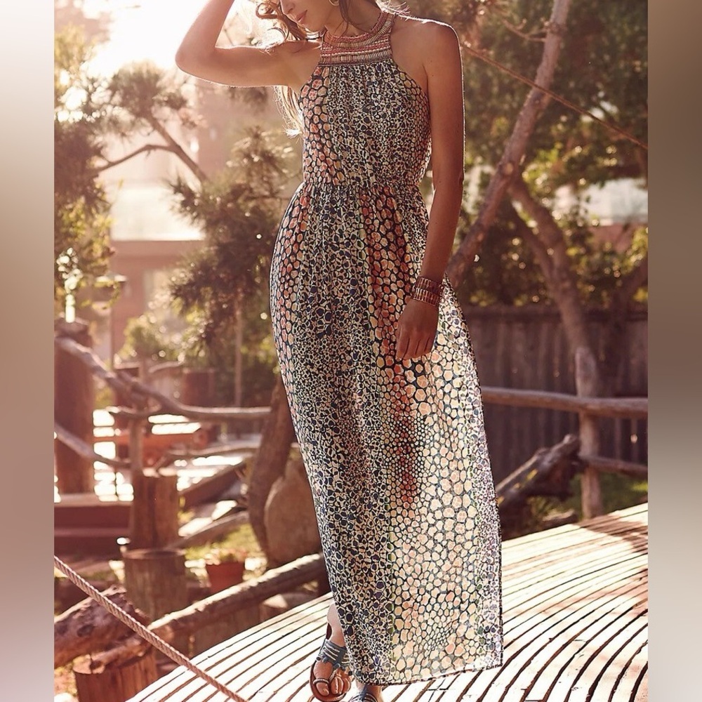 HD in Paris Anthropologie Beaded Giraffe Mosaic Print Halter‎ Maxi Dress
